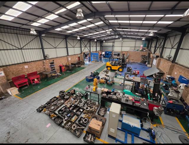 720M² WAREHOUSE TO LET IN RAND LEASE
